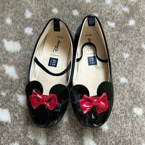 Patent leather Minnie Mouse Mary Janes